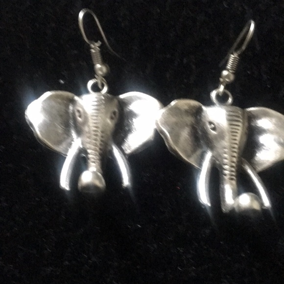 Elephant Earrings - Picture 3 of 4
